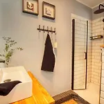 - Haus F, App 0f1005 Lejlighed *