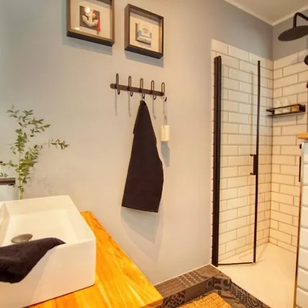 - Haus F, App 0f1005 Lägenhet *